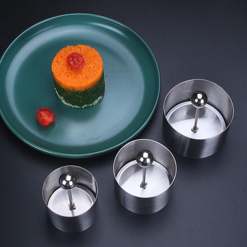 Runde Reisbällchenform mit Ausdrücker Edelstahl Dessert Mousse Kuchenringe Leichtes Entformen Sushi-Zubereitungsform Küchenwerkzeug
