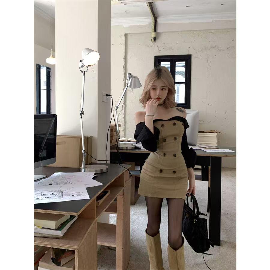 Patchwork Off-Shoulder Long-Sleeve Bodycon Dress with Waist-Cinching Design for Women - Autumn Hip-Hugging Short Skirt.