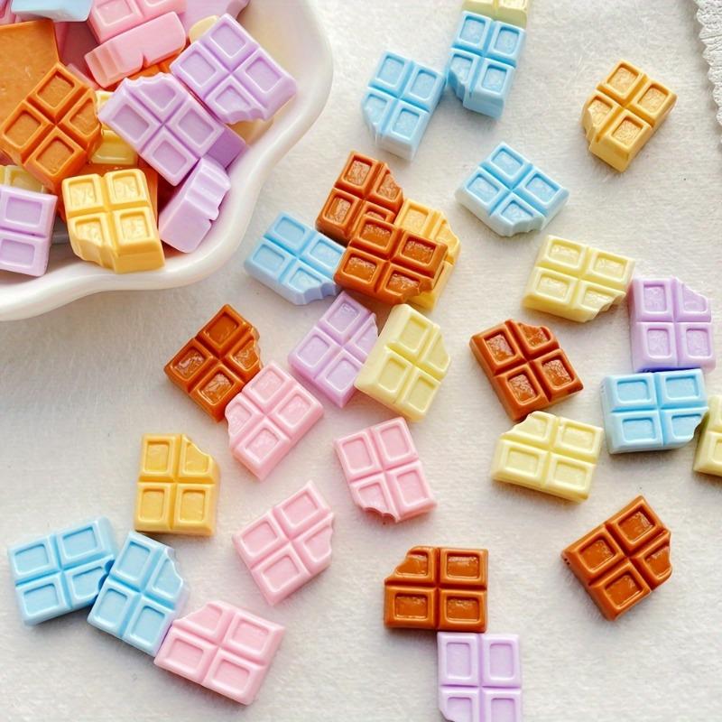 

Міні куточки з полімерної смоли ручної роботи у вигляді шоколаду - Прикраси з плоскою спинкою для нейл-арту змішаних кольорів, вироби, святкові подарунки 10pcs різнокольоровий