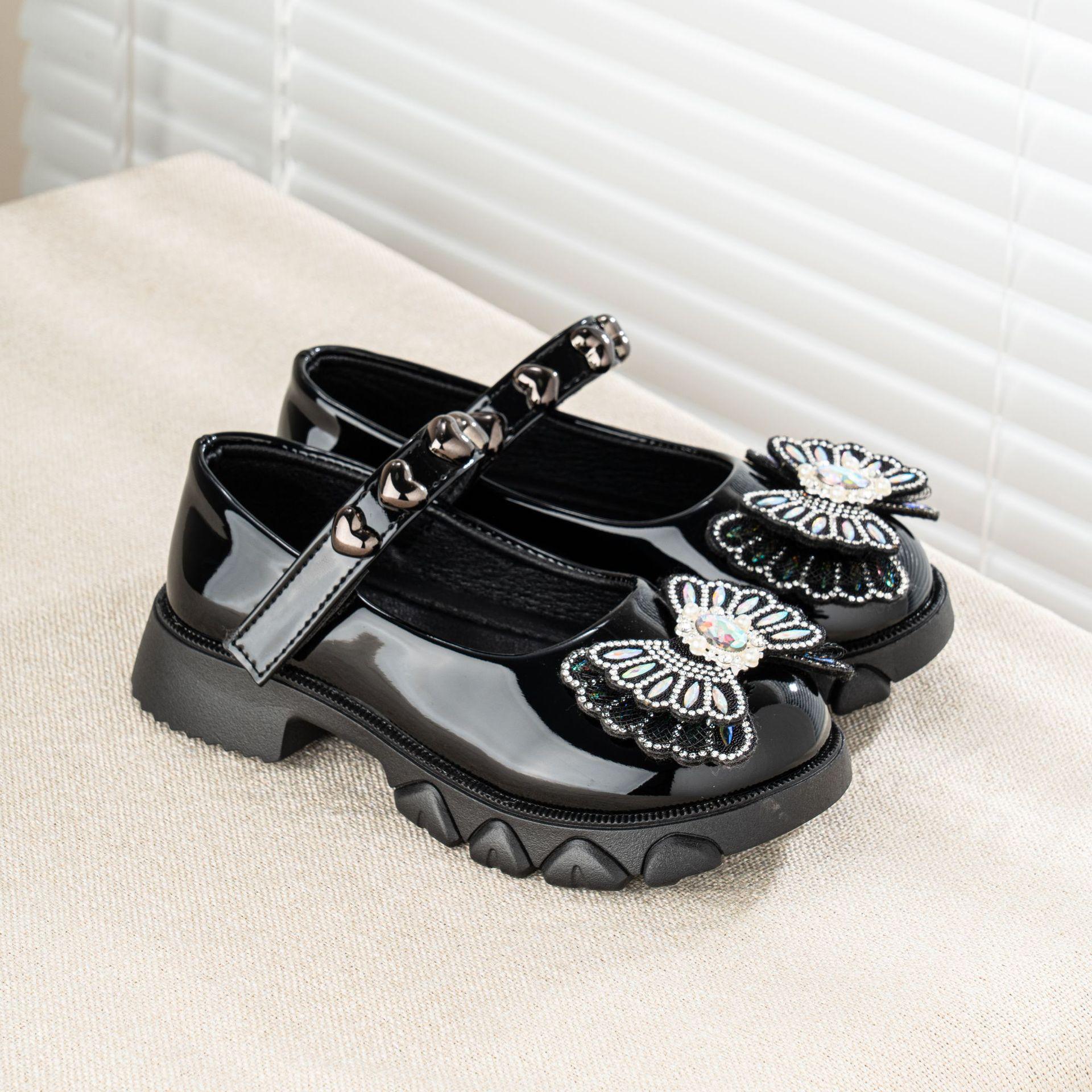 

2025 New Girls Leather Shoes Dancing School French Soft Sole Princess Shoes Spring and Autumn Children s British Style Small Leather Shoes 26