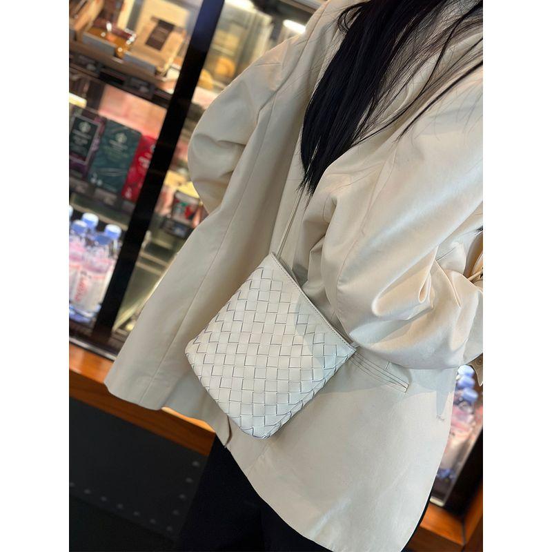 Bucket Bag Women High Sense 2025 Spring and Summer New Woven Genuine Leather Small Bag Fashion Niche Shoulder Shoulder Women's Bag