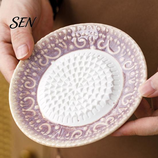 Ginger Grinding Tool Ceramic Garlic Grater Plate, Embossed Dish for Grating Non Absorbent Odorless Grinder Wasabi Cheese Chocolate Carrot Fruits