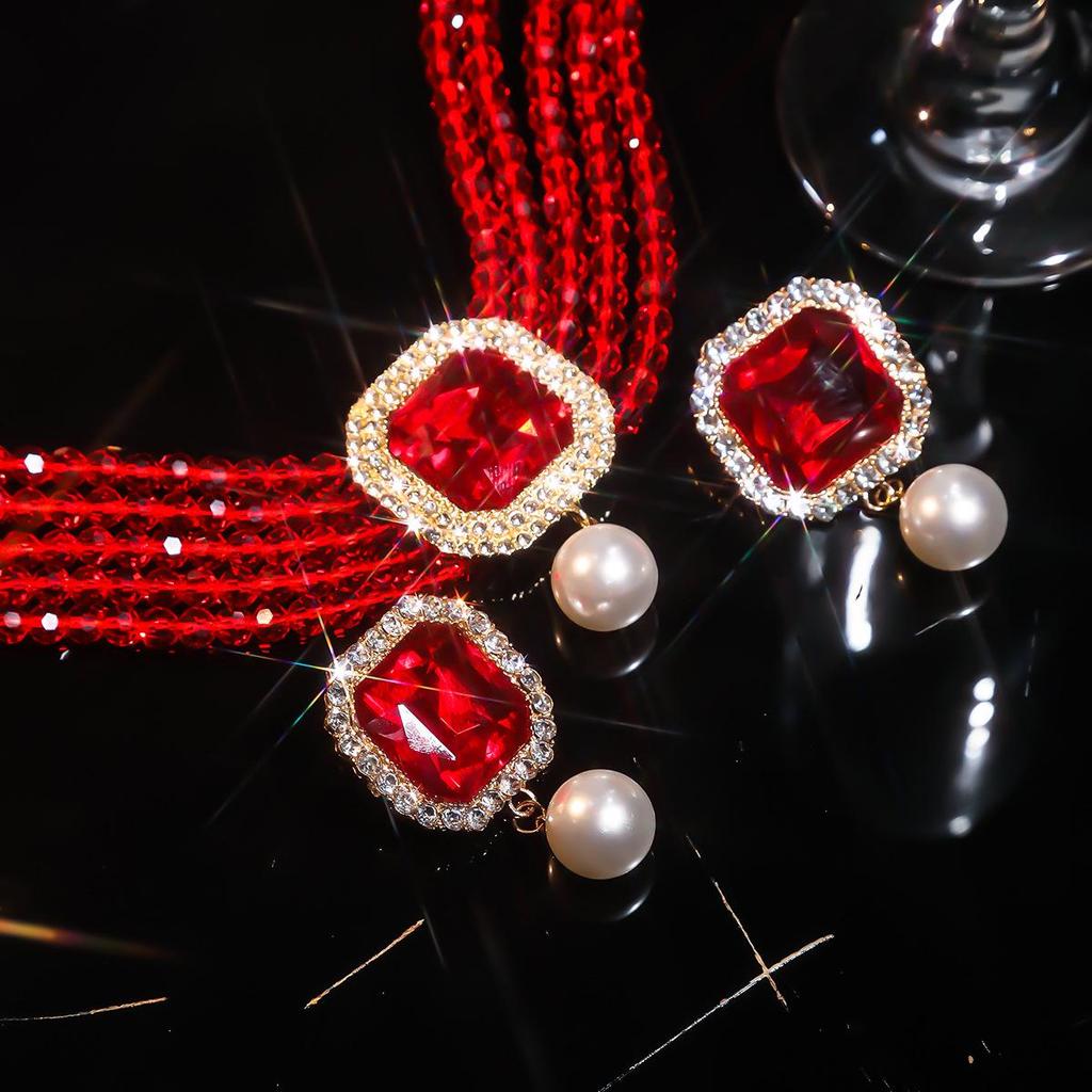 Luxusní vícevrstvý geometrický křišťálový choker a sada barevných náušnic