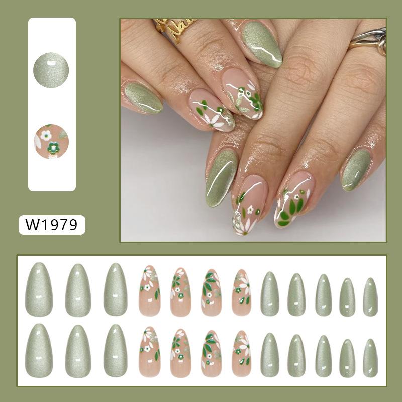 Jasmine Milk Green Cat's Eye Fresh Flower Removable Wearable Armor 24 Pieces Press On Nails