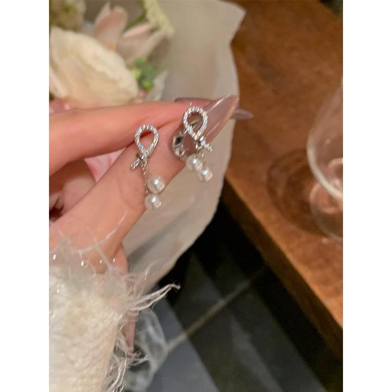 Asymmetric Heart Pearl Earrings For Women