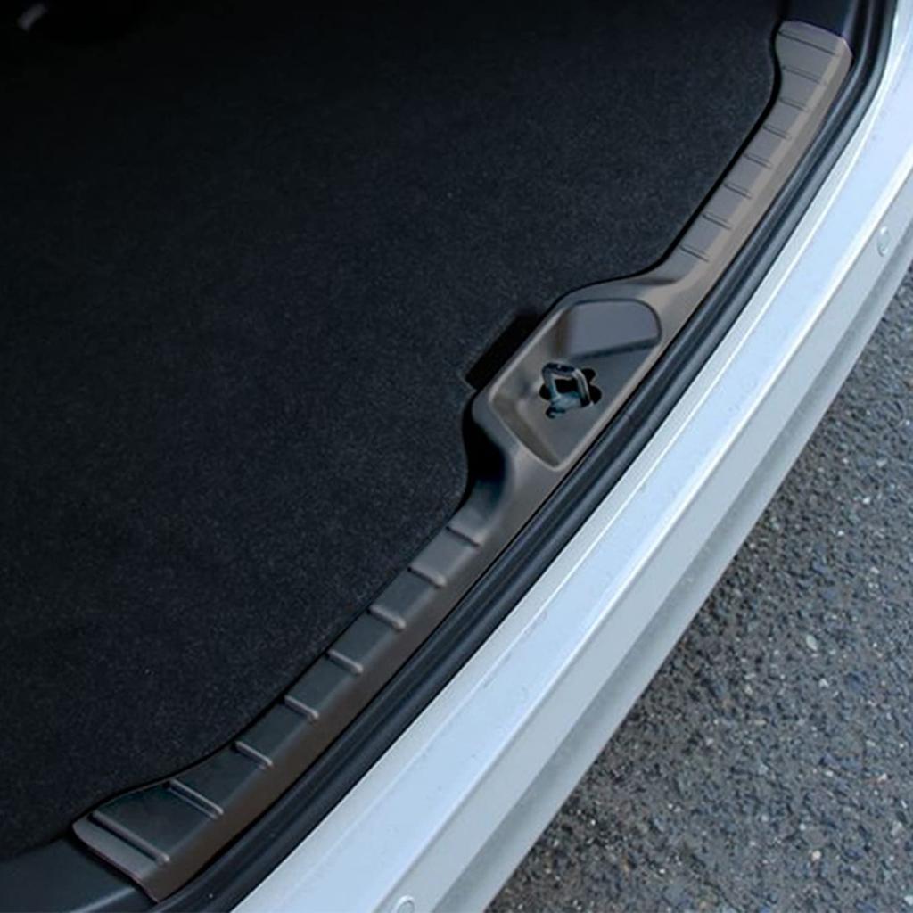 Hyorabyn Rear Bumper Protector for Toyota New Voxy 90 Series New Noah 90 Series 2022 Stainless Steel Step Scratch and Stain Black Interior Set /