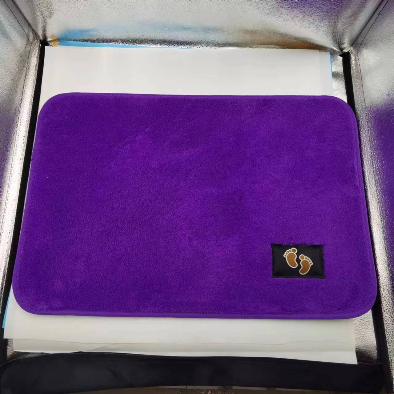 

Потовщені нековзні абсорбуючі килимки для ванної кімнати - водонепроникні та брудостійкі килимки для дверей та ніг унітазу. 50x80 cm світло-фіолетового кольору