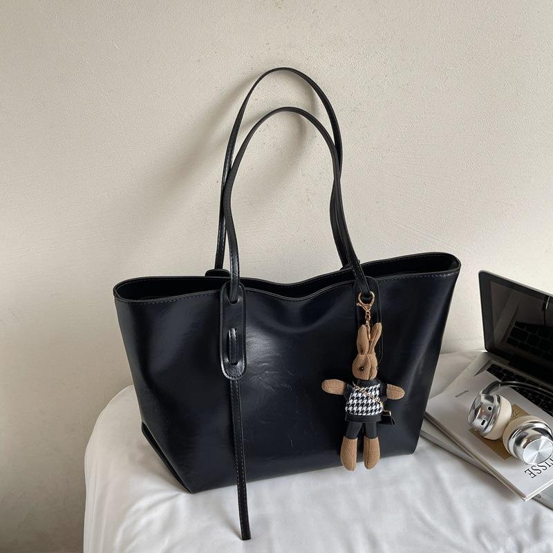 

High-value large-capacity bag women s new trendy portable autumn fashion tote commuting class shoulder bag