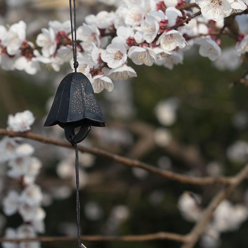Cast Iron Wind Chime: Chinese & Japanese Style Retro Bells for Balcony or Outdoor Courtyard