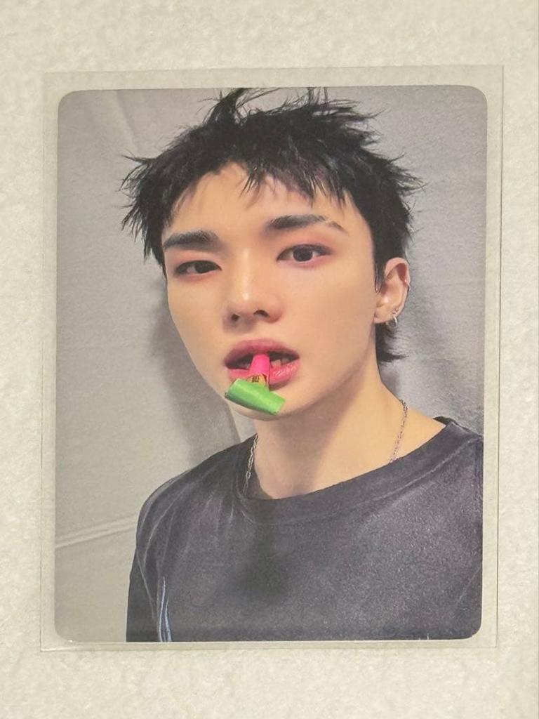 [USED] Straykids KARMA YIZHIYU Bonus Hyunjin