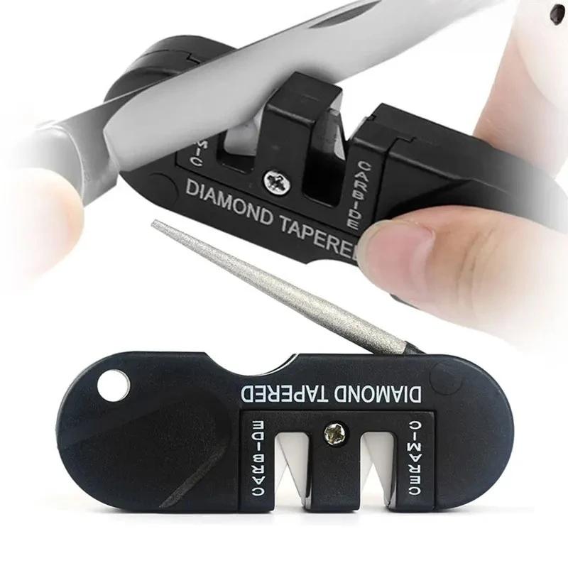 Outil d'affûtage de couteaux portable 4-en-1. Aiguiseur de couteaux multifonctionnel d'extérieur portable en acier tungstène. Fusil à aiguiser.
