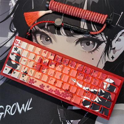 Sakura Makima PBT bočne gravírované priehľadné anime klávesy pre rozloženia 87/108/68/75