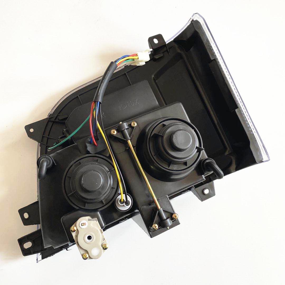 

Beijing Qiling Light Truck Old Model Headlight Assembly Standard, co-driver s side right