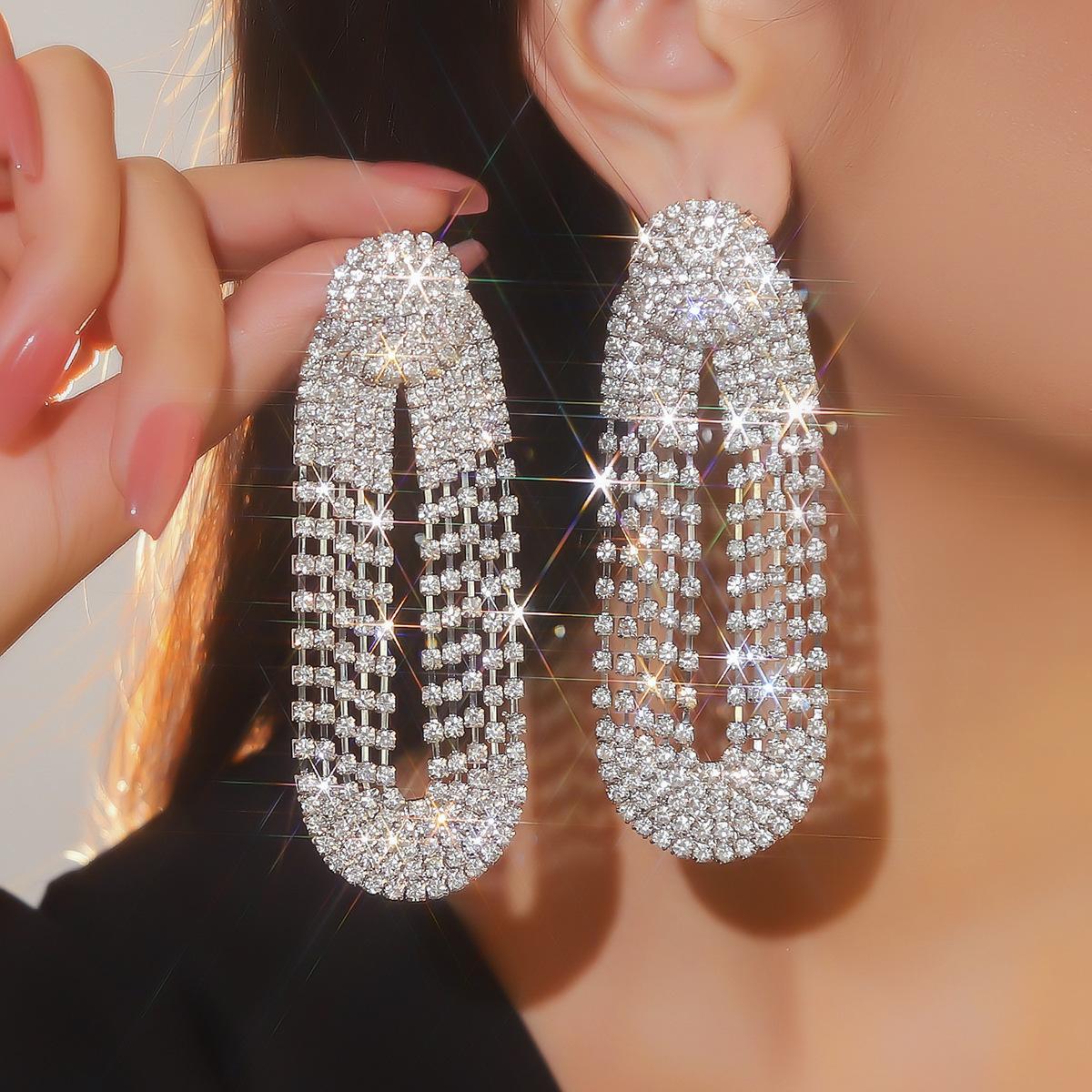 

Fashion versatile super flash long earrings