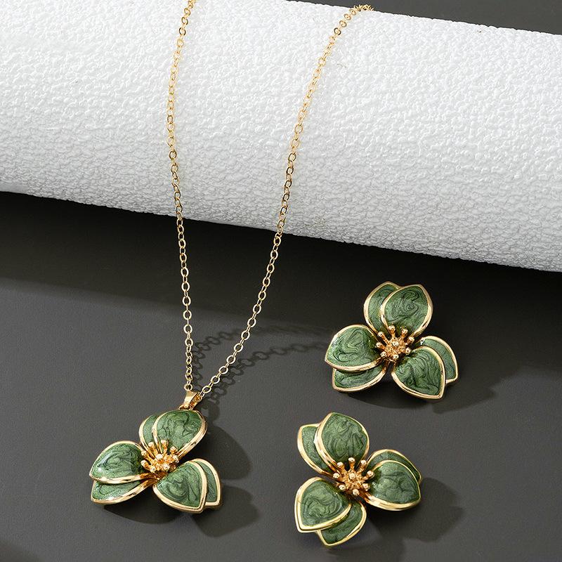 Temperament Color Enamel Drop Flower Jewelry Set for Women Gold Plated Petal Clavicle Necklace Earrings Girls Party Charm Decor