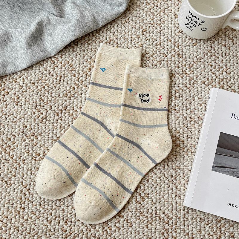 Female Autumn and Winter Cute Cartoon Cat Boneless Drum Pile Cotton Socks