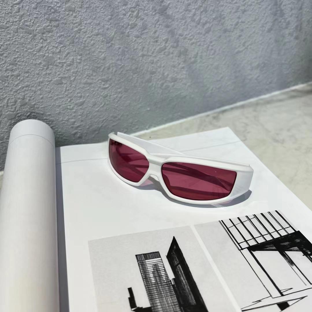 

Punk Stylish Sunglasses Men European American Style Men Sun Glasses Outdoor Bicycling Mountaineering Sunglasses Women