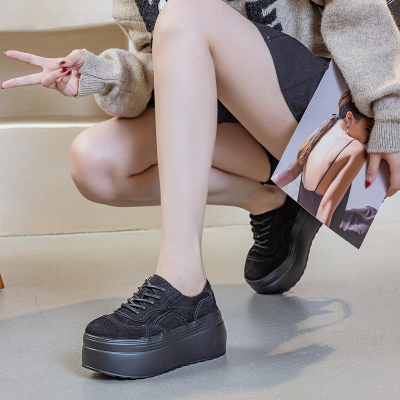 

thick-soled women s casual board shoes in the spring and autumn of 2025, new round head low-top single shoes, lace-up models, solid color splicing tid 33