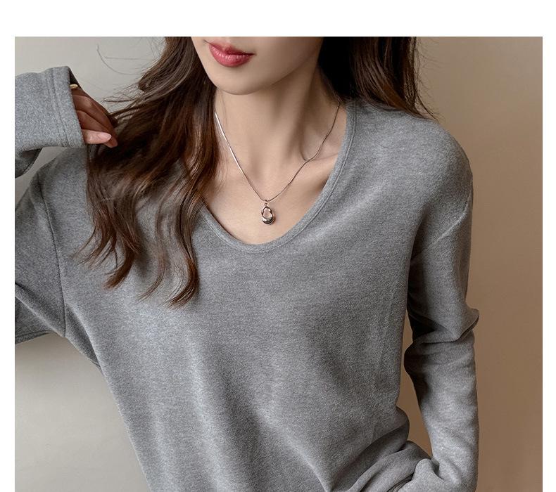 Women's V-Neck German Velvet Long-Sleeve Base Layer - Thick, Brushed, Cozy Inner Wear for Autumn/Winter.