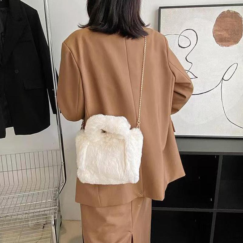 Winter Faux Fur Shopper Tote Bag for Women Plush Handbag Designer Fluffy Wool Shoulder Bag Women Furry Crossbody Messenger Bag KTB