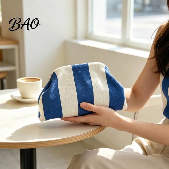 Woven Clutch Purse Women Striped Purse, Large Capacity Kiss Lock Makeup Case Cosmetic Pouch, Summer Beach Vacation Evening Dumpling Bag Toiletry