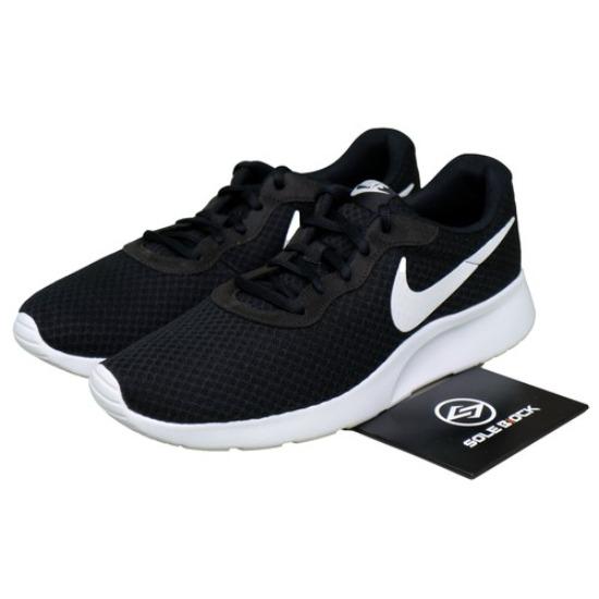 

Nike Tanjun Black White 812654-011 EU 44 білий/чорний