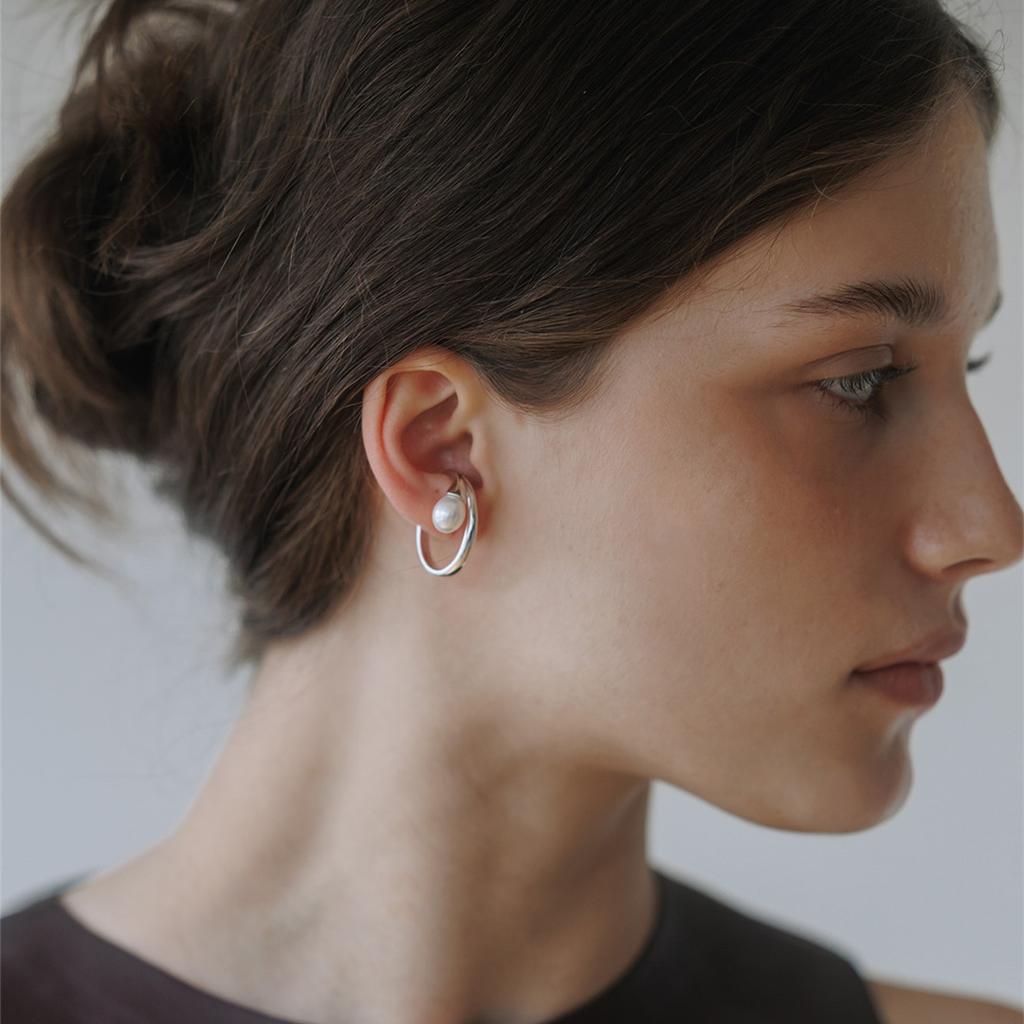 French Light Luxury Retro Brass Plated 18K Real Gold Inlaid Pearl Ear Bone Clip Earrings Niche Exquisite Ear Clip