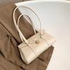 Textured niche bag women's new autumn and winter fashion handbag retro commuter high-end single shoulder armpit bag