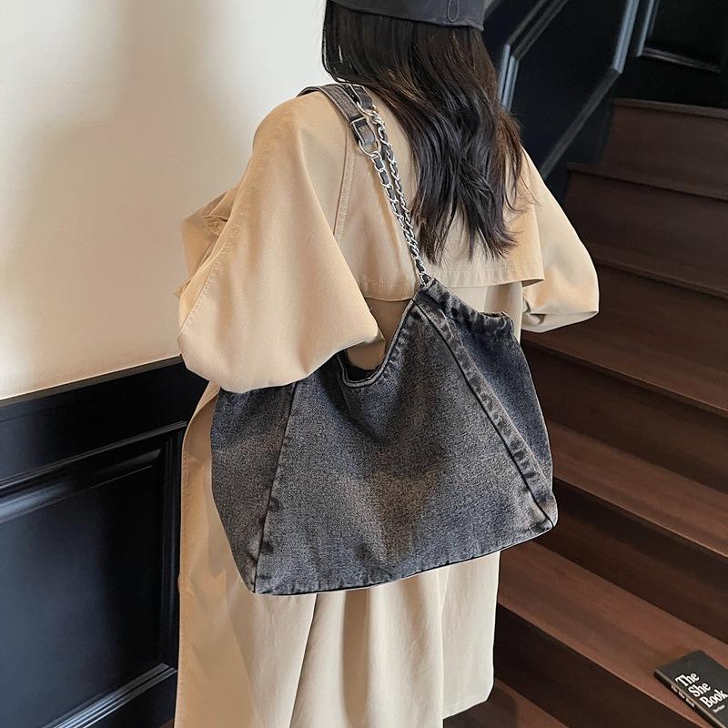 Large capacity chain bag women's new fashion retro casual shoulder bag commuter simple tote bag