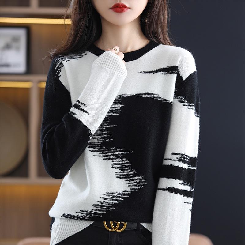 Women's Spring and Autumn New Crew Neck Bottoming Shirt Loose Color Matching Pullover Sweater Women's Knitted Sweater