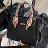 2025 Autumn New Fashionable Red Commuter Handbag Bag High Value Simple Casual Shoulder Messenger Bag Bag Women