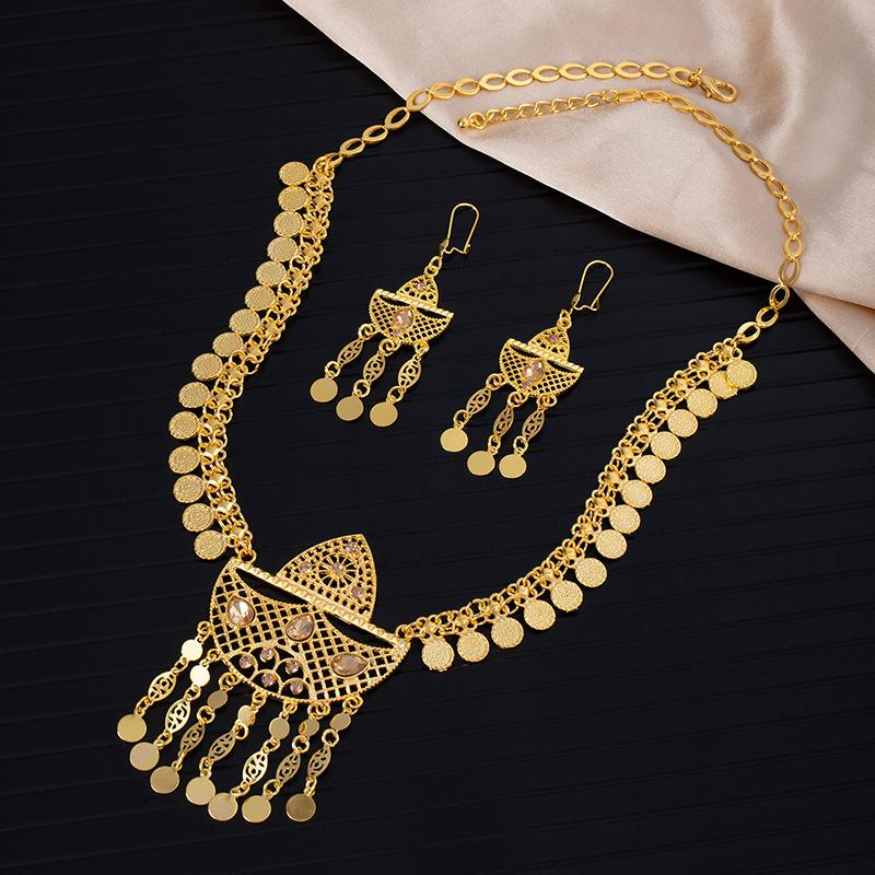 Middle East Dubai Hot Selling Jewelry Set Gold Alloy Hollow Crystal Coins Tassel Necklace Earrings Premium Sense