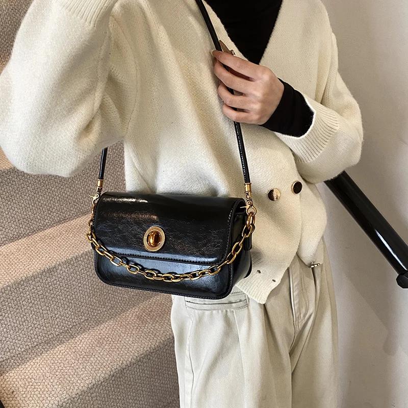 2025 Spring Hot Style Glossy PU Square Shoulder Bags Solid Hasp Chains Popularity Retro Classic Style Crossbody Bags for Women