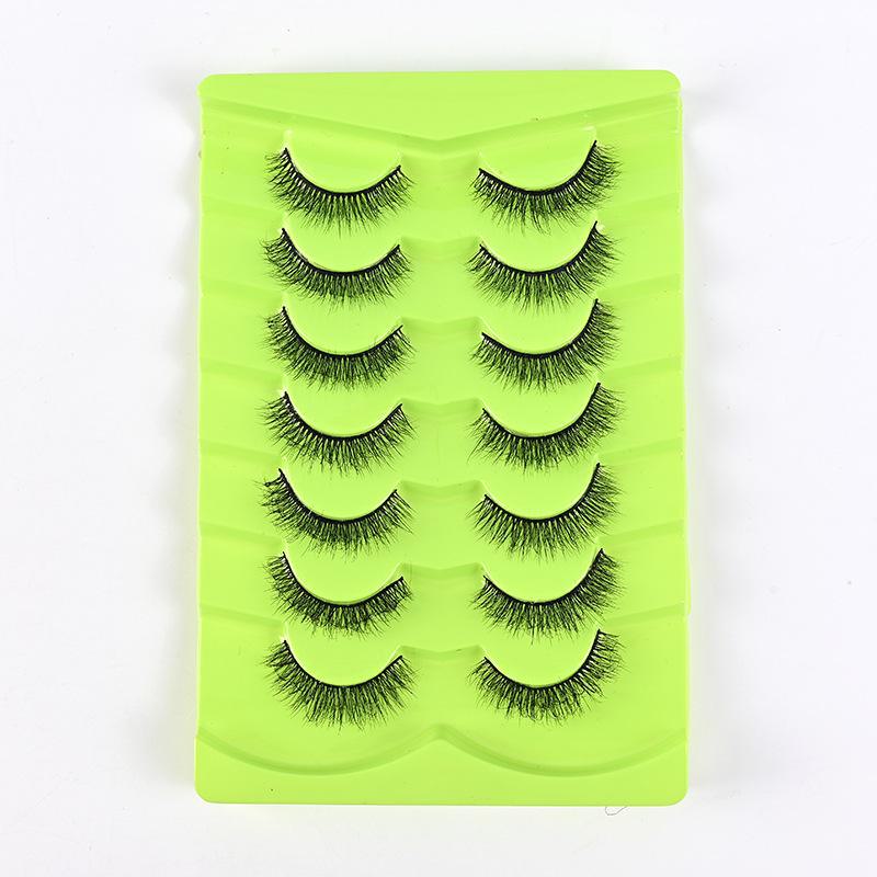 

Накладные ресницы с естественным завитком в стиле «небрежный стиль» — 7 пар густых, перекрестно-узорчатых ресниц телесного оттенка для макияжа.