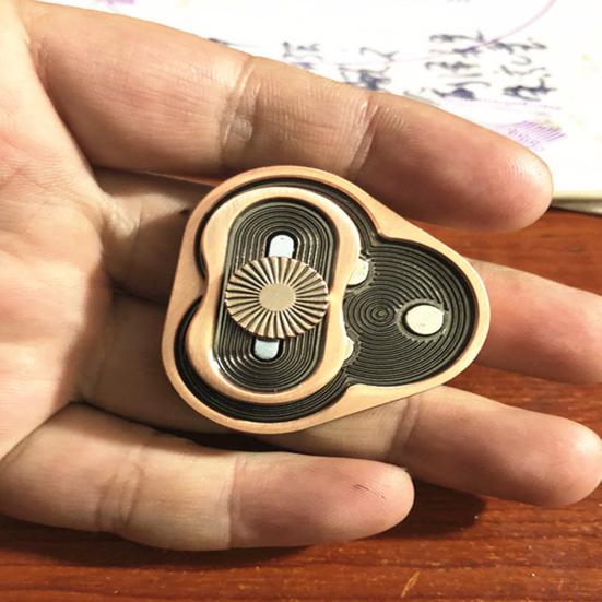 Triangle Fidget Slider Stress Anxiety Relief Portable Kids Teens Adults Magnetic Metal Fingertip Slider Pocket EDC Slider Sensory Toy