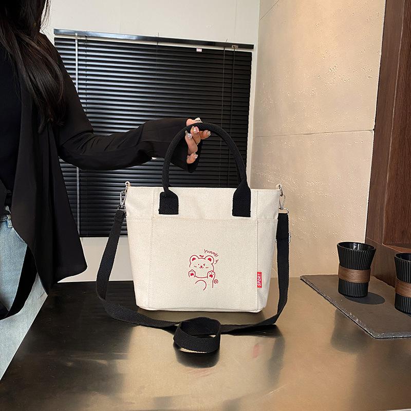 

Retro to work commuting versatile casual personalized handbag women s foreign style contrasting colors niche exquisite design messenger bag чёрный