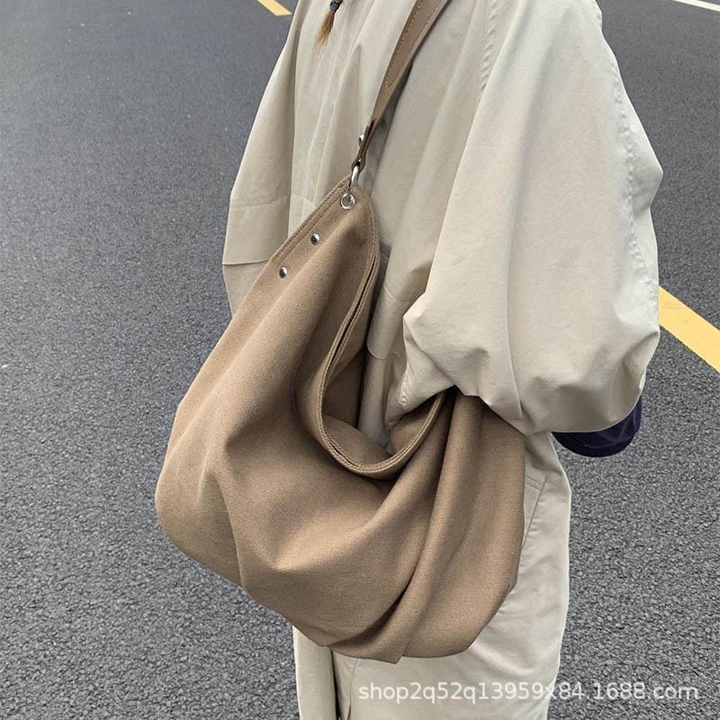 Large Capacity Shoulder Bag New Autumn Casual Canvas Messenger Bag Tote Bag Feeling Armpit Bag