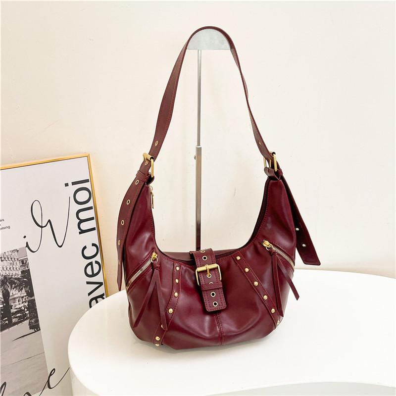

Vintage Locomotive Rivet Shoulder Bags for Women Punk Motorcycle Female Hobos Underarm Messenger Bag Casual Large Tote Handbags червоний