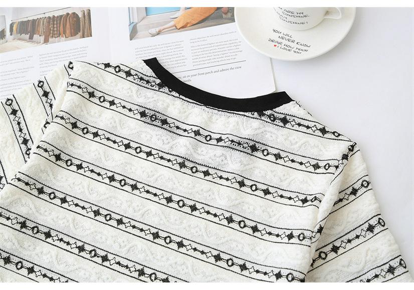 2025 Summer Women's Plus Size Jacquard Stripe Lace T-Shirt - Short Sleeve Fashion Slimming Top