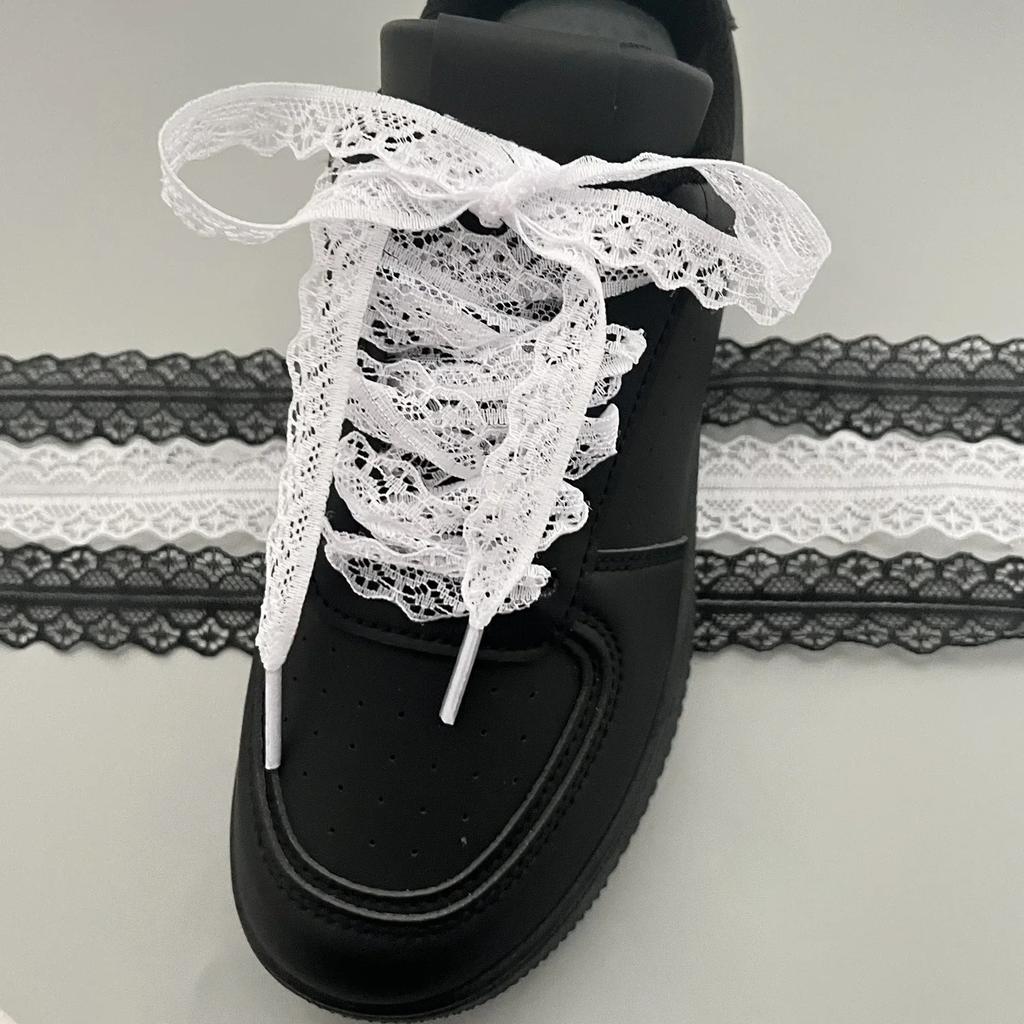 1Pair Cute Lace Shoelaces for Women Girl Shoes 2.9CM Width Flat Shoelace for Sneakers Black White Shoe Laces Accessorices