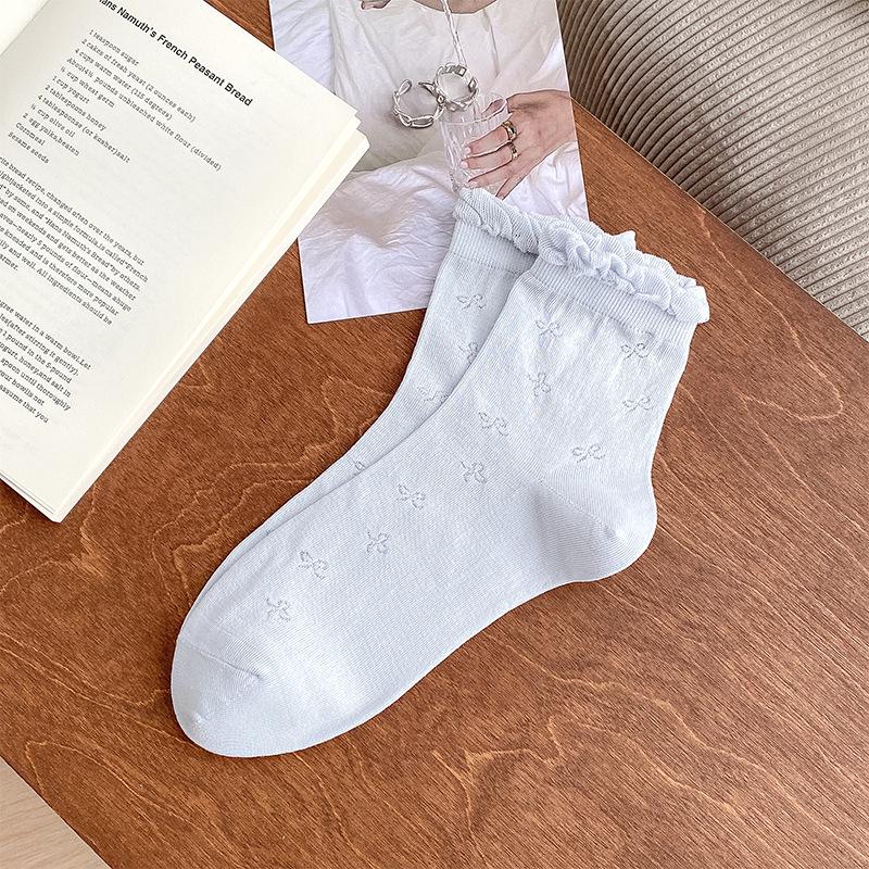 Women's Mid-Calf Heart Pattern Cotton Socks - Bubble Cuff, Thin, Simple, Versatile, Perfect for Spring/Summer.