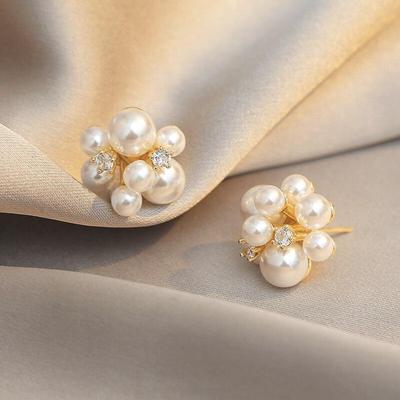 Elegant Simulation Pearl Stud Earrings For Woman Fashion Jewelry Party Girl's Lady Temperament Earrings Accessories XYZ