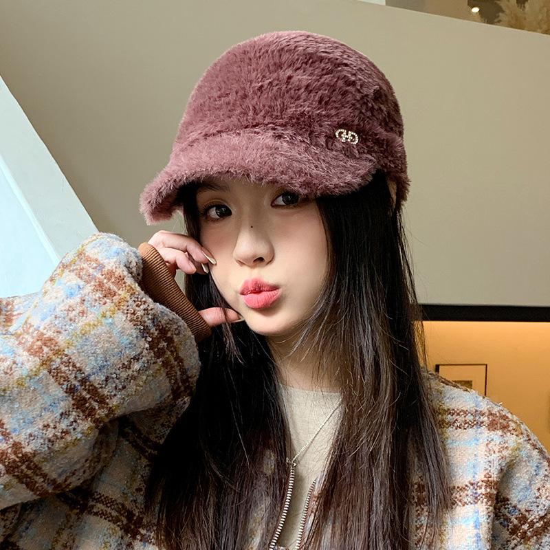 

Korean Style Plush Baseball Cap: Thick, Warm, Windproof, for Large Head Circumference, Perfect for Autumn and Winter Outdoor Travel. One Size кавовий