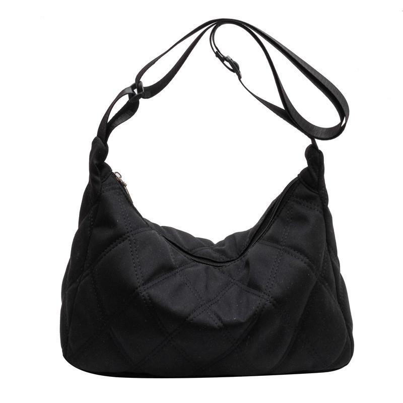 Stylish Urban Minimalist Canvas Shoulder Bag For Women Fall Winter 2023 Trendy Quilted Box Bag