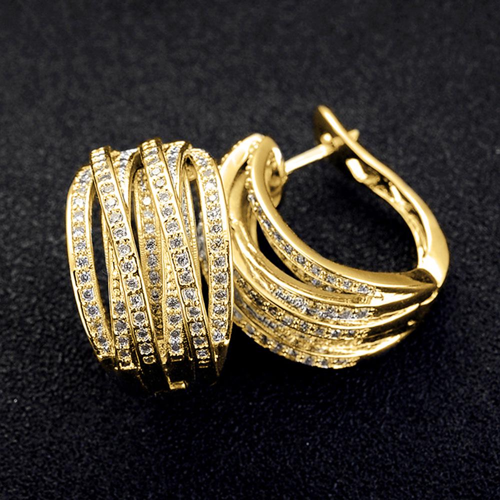 Orecchini Geometrici a Linee Multi-Strato Cao Shi: Design Trendy da Donna con Borchie a Croce e Incrostazioni di Diamanti