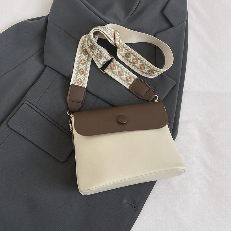 Trendy Retro Small Square Bag For Women In Black White Brown Fashionable And Chic