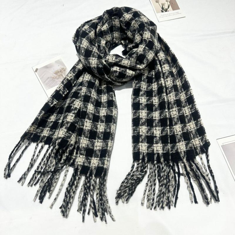 New Hoop Yarn Autumn and Winter Plaid Tassel Scarf Shawl Fashionable Senior Women Korean Style Thickened and Warm