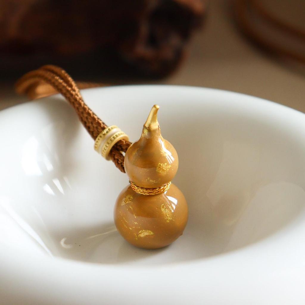 Dopamine Drip Colorful Gourd Necklace - Light Luxury Fashion Sweater Chain for Women, Spring/Summer Collection