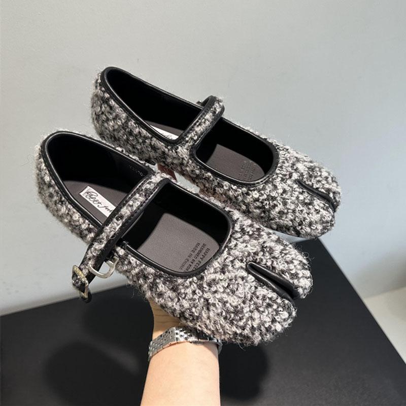 

Мода Мода Странная Обувь для Пальцев Флок Женские Балетки Повседневные Неглубокие Женские Туфли Мэри Джейн с Ремешком на Пряжке Женские Балетки 35 чёрный