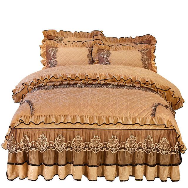 Europe Velvet King Size 4pcs Bedding Set Luxury Comforter Cover Quilted Lace Bedskirt Soft Warm Queen with Two Pillowcases